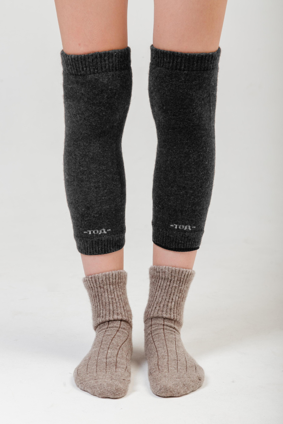 Купить наколенники длинные из 100% шерсти tod оймс. Цвет: Рыжий, Бежевый, Шоколадный, Коричневый, Серый, Графитовый
