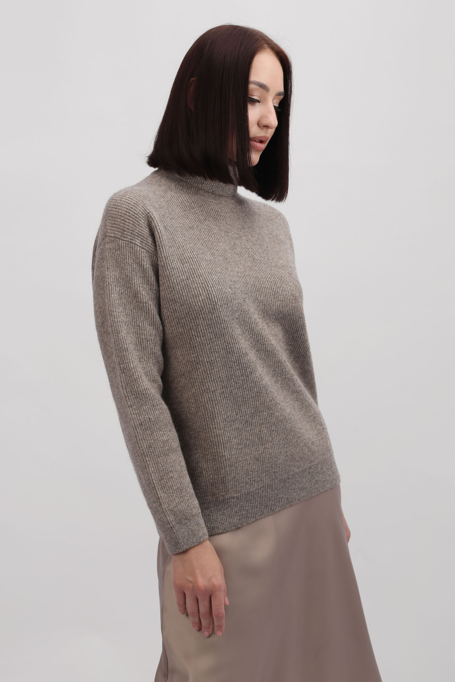 Купить свитер из пуха яка munkh. Цвет: Тёмно-синий, Коричневый, Светло-серый

