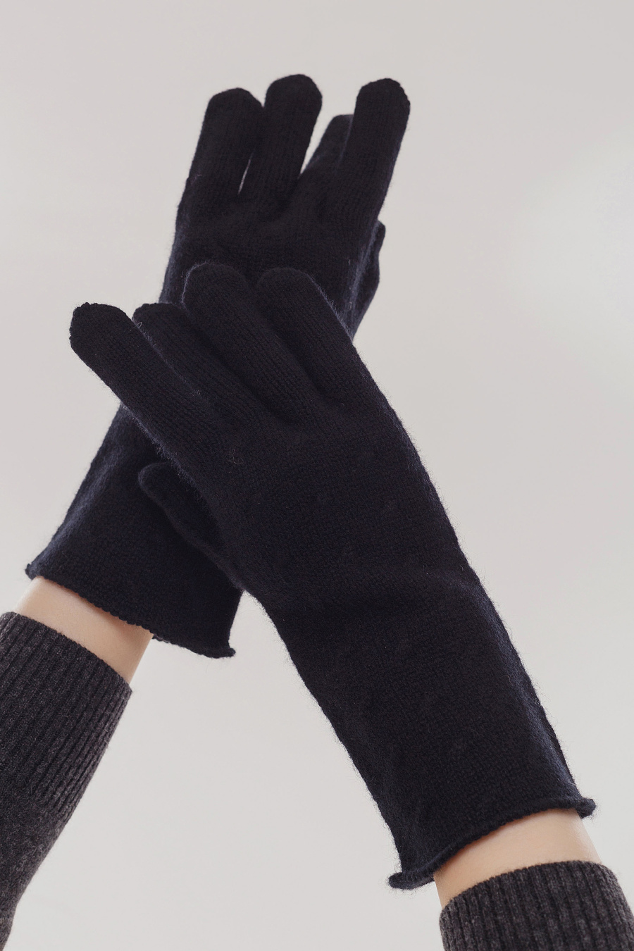 Купить перчатки из кашемира goyol. Цвет: Бежево-белый, Коричневый, Тёмно-серый, Чёрный
