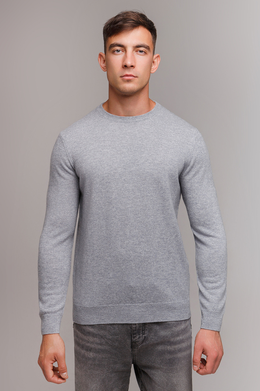 Купить джемпер с круглым вырезом из кашемира gobi. Цвет: Бордовый , Графитовый, Серебристо-серый, Тёмно-коричневый, Голубой, Коричневый, Чёрно-синий, Серо-голубой, Серый , Сапфировый, Чёрный, Тёмно-синий, Тёмно-серый, Светло-серый
