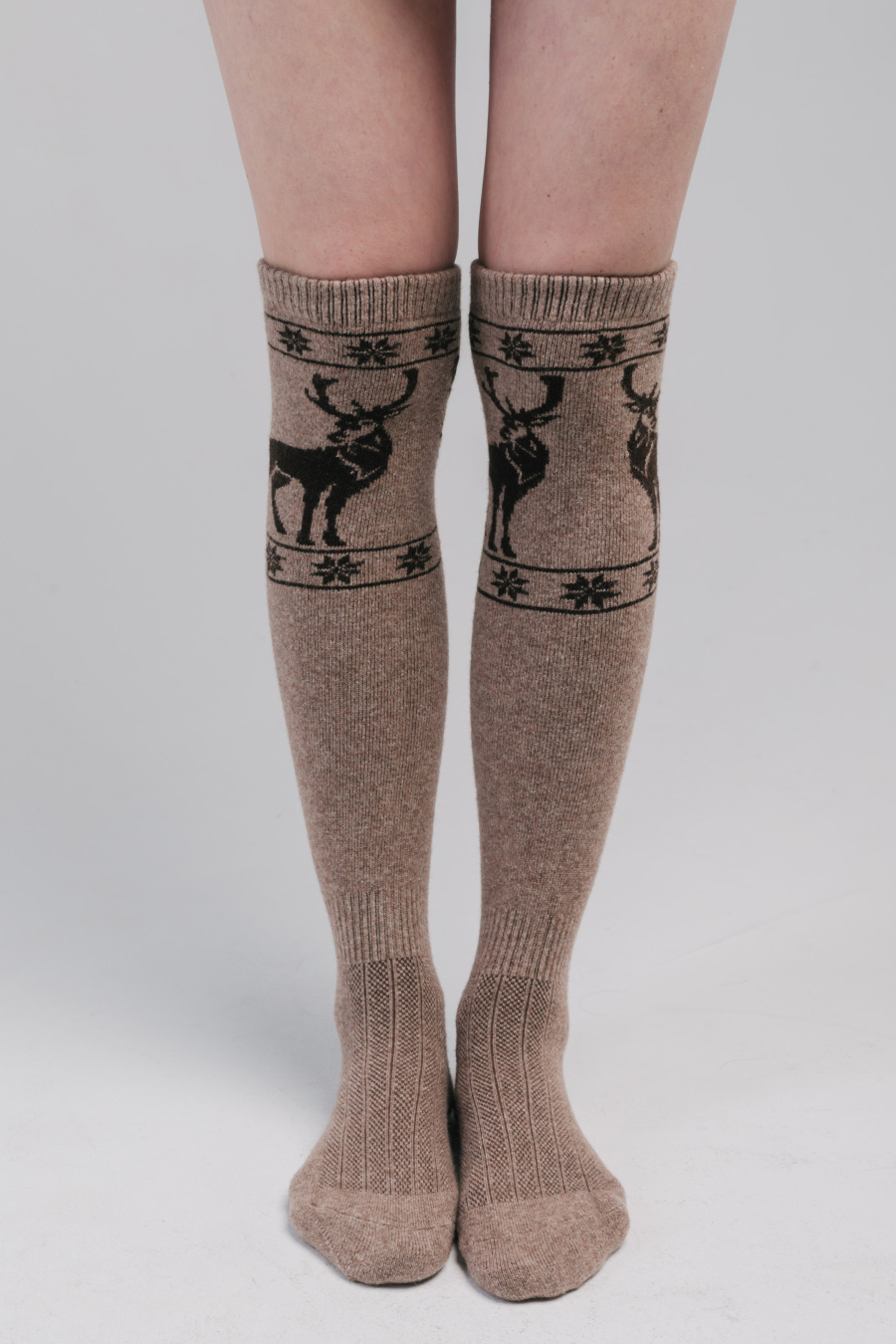 Купить гольфы шерстяные tod оймс. Цвет: Бежевый принт, Серый принт, Коричневый принт, Рыжий принт, Бежево-серый, Рыжий, Бежевый, Серый, Коричневый, Графитовый, Шоколадный принт, Шоколадный, Графитовый принт, Красный
