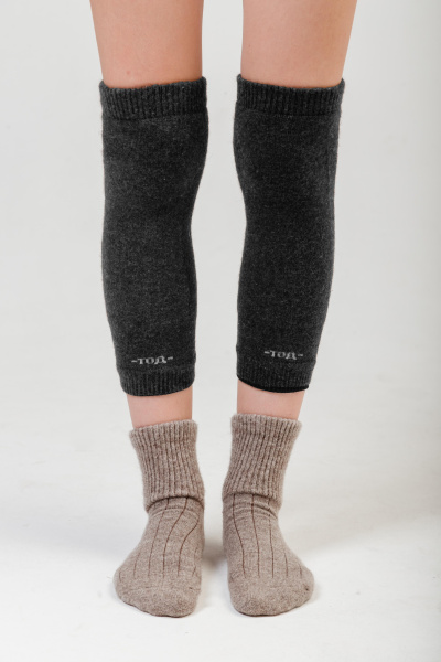 Купить наколенники длинные из натуральной шерсти tod оймс. Цвет: Бежевый, Рыжий, Шоколадный, Графитовый, Коричневый, Серый
