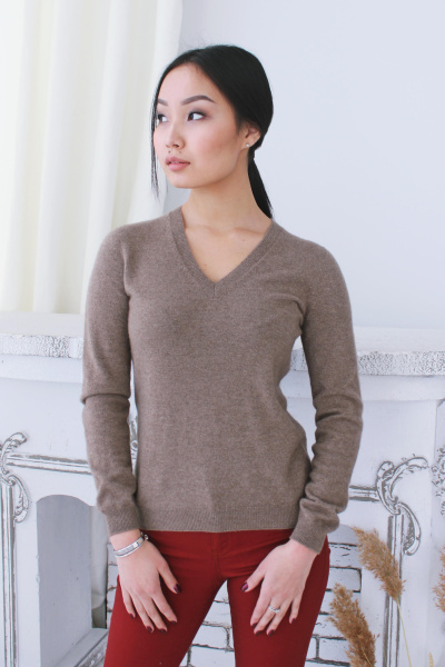 Купить пуловер базовый из кашемира gobi. Цвет: Бежево-коричневый, Розовый, Фиолетовый, Баклажан, Голубой, Дымчато-серый, Тёмно-синий, Коричневый, Бежевый , Ночной океан, Красное дерево, Пыльно-розовый, Светло-серый, Чёрный, Пыльно-сиреневый, Шоколадный, Синий, Бежево-серый
