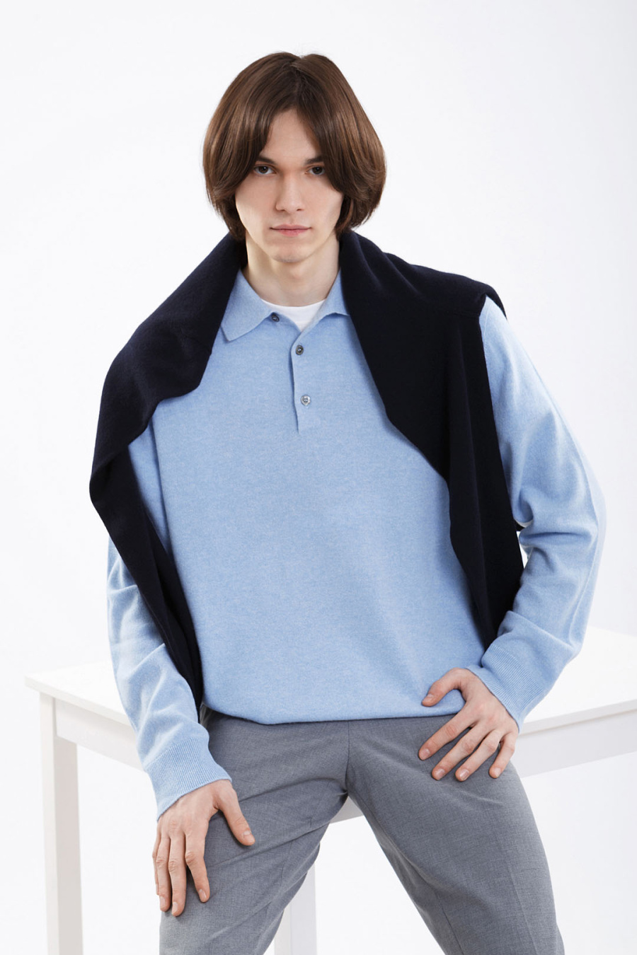 Купить джемпер из кашемира gobi. Цвет: Графитовый, Коричневый, Тёмно-серый, Голубой, Чёрно-синий, Чёрный, Тёмно-синий, Светло-серый
