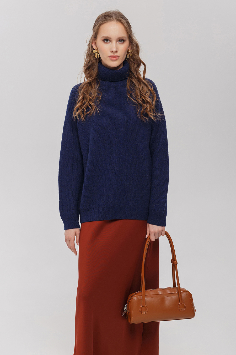 Купить свитер из пуха яка munkh. Цвет: Тёмно-синий, Коричневый, Светло-серый

