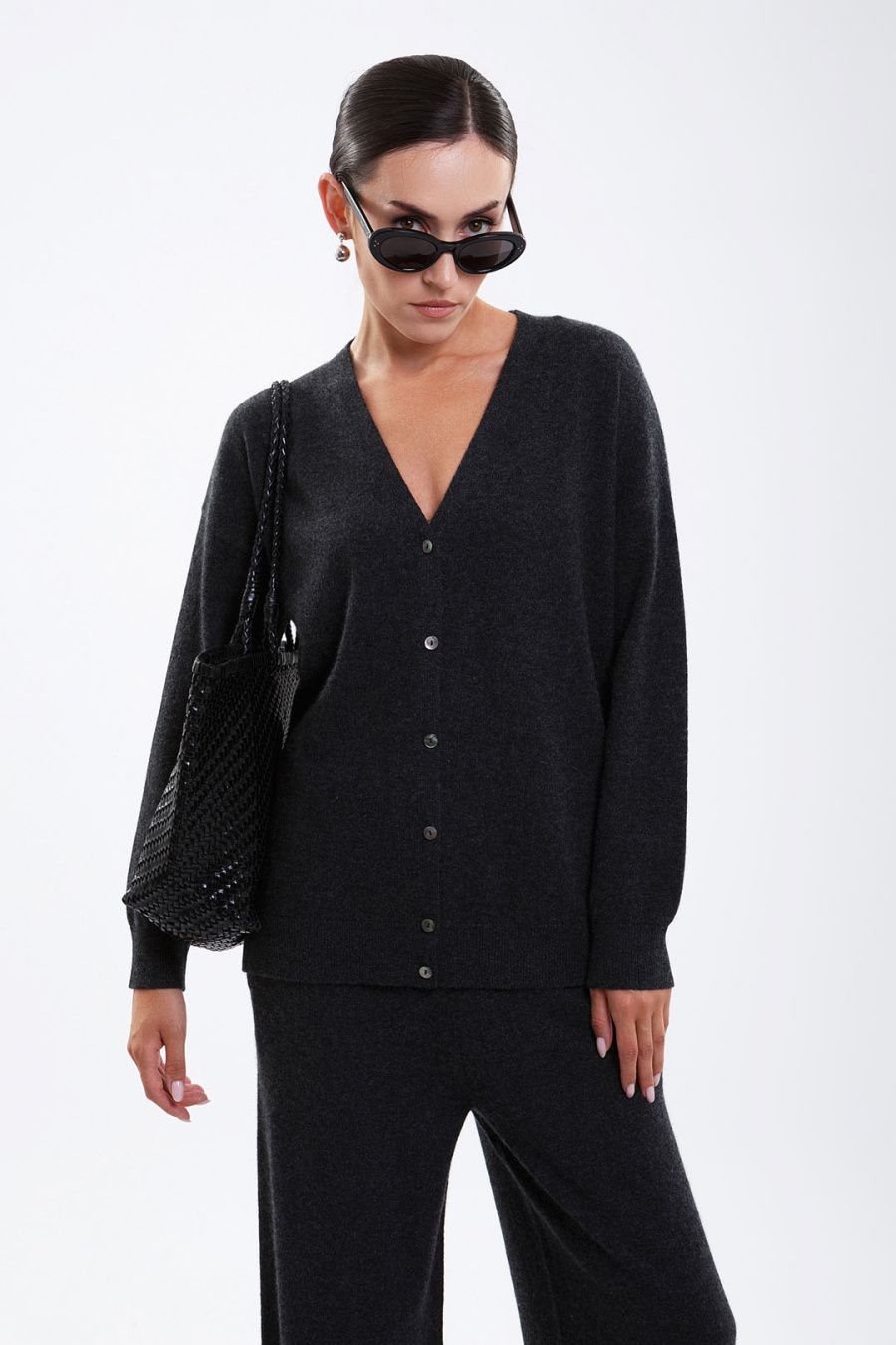 Купить кардиган из 100% кашемира cashmere house. Цвет: Коричневый, Графитовый, Шоколадный, Голубо-синий
