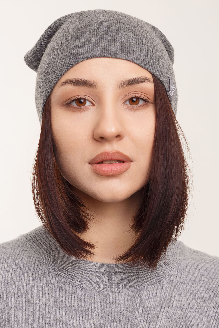 Купить шапка из 100% кашемира munkh. Цвет: Голубой, Светло-серый, Чёрно-синий, Чёрный, Серый , Бежево-коричневый, Тёмно-синий, Лунный камень, Бордовый 
