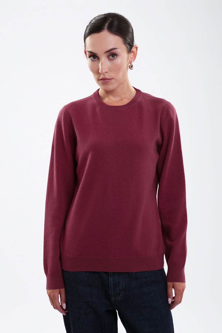 Купить джемпер из 100% кашемира cashmere house. Цвет: Брусничный, Голубой, Бежево-коричневый, Коричневый, Светло-серый, Серый , Чёрный, Мятный, Бордовый 
