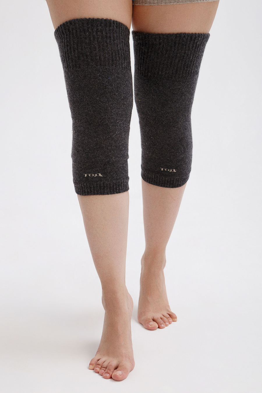 Купить наколенники длинные из натуральной шерсти tod оймс. Цвет: Серый, Бежевый, Рыжий, Шоколадный, Графитовый, Коричневый
