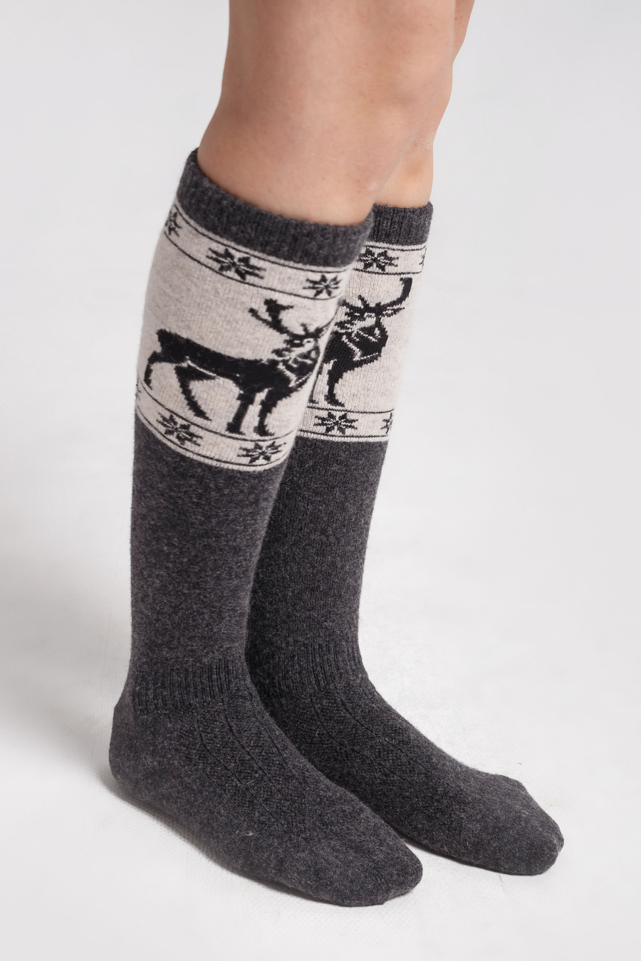 Купить гольфы шерстяные tod оймс. Цвет: Бежевый принт, Серый принт, Коричневый принт, Рыжий принт, Бежево-серый, Рыжий, Бежевый, Серый, Коричневый, Графитовый, Шоколадный принт, Шоколадный, Графитовый принт, Красный
