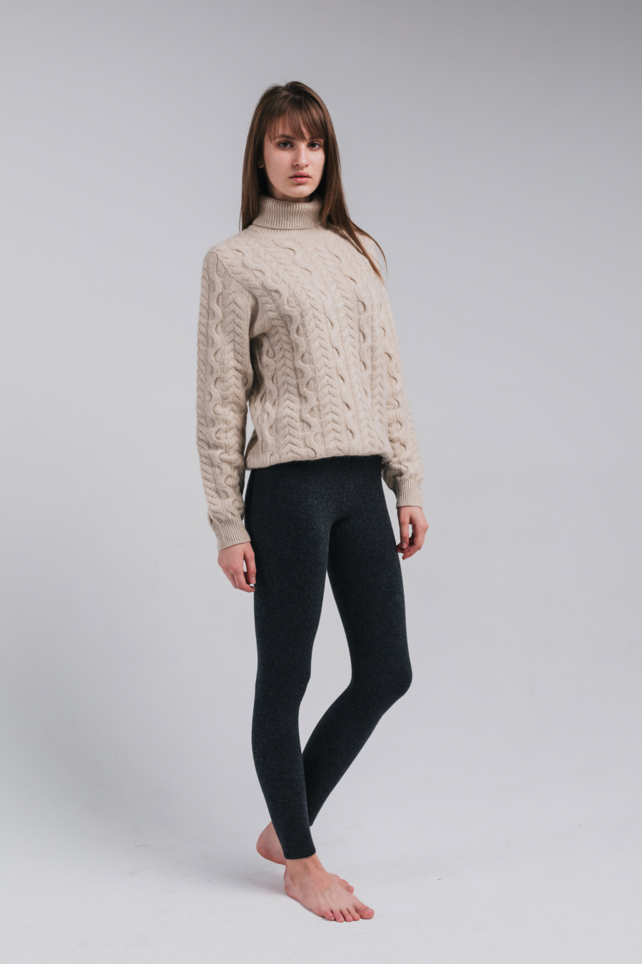 Купить легинсы из 100% кашемира gobi. Цвет: Чёрный, Коричневый, Серый, Чёрно-синий, Графитовый, Бежево-серый, Бежево-коричневый, Тёмно-серый
