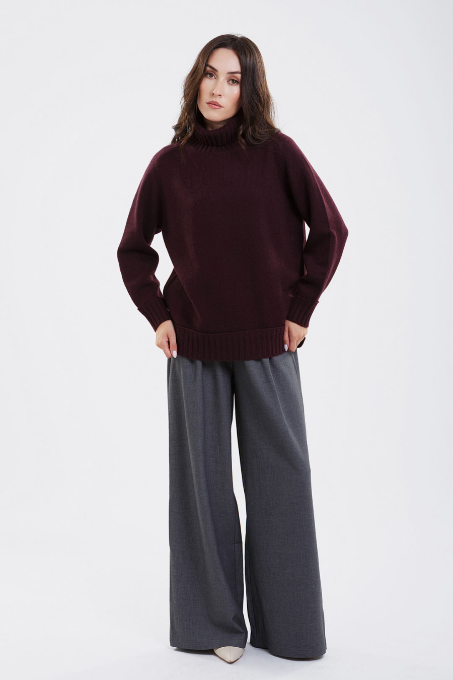 Купить свитер из кашемира munkh. Цвет: Тёмно-фиолетовый, Красный, Мультиколор, Коричневый, Графитовый, Иззелена-серый, Белый , Серый , Зелёный

