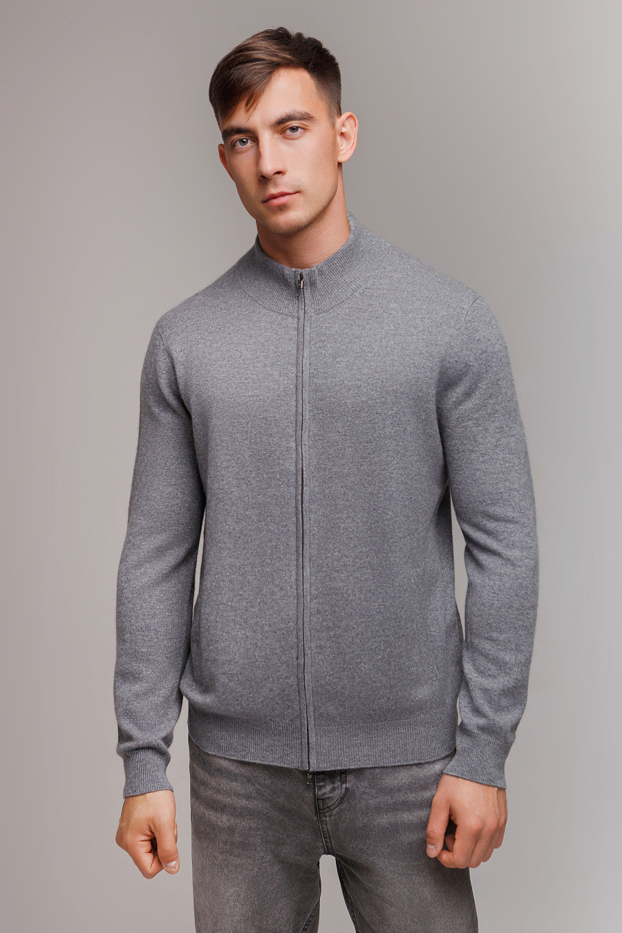 Купить кардиган из кашемира на молнии gobi. Цвет: Чёрно-синий, Коричневый, Тёмно-серый, Серебристо-серый, Графитовый, Светло-серый, Чёрный
