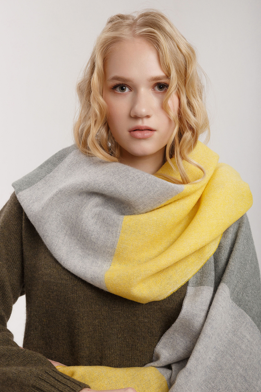 Купить палантин из натуральной шерсти blue sky cashmere. Цвет: Мультиколор