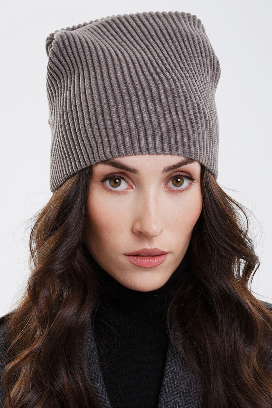 Купить шапка из шерсти мериноса. Цвет: Пепельный, Чёрный
