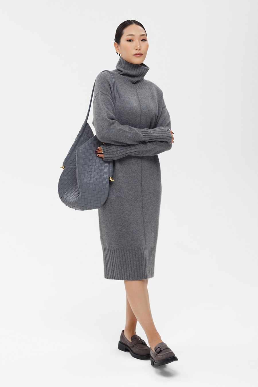 Купить платье из кашемира cashmere house. Цвет: Мокрый асфальт, Коричневый, Хаки, Серый 
