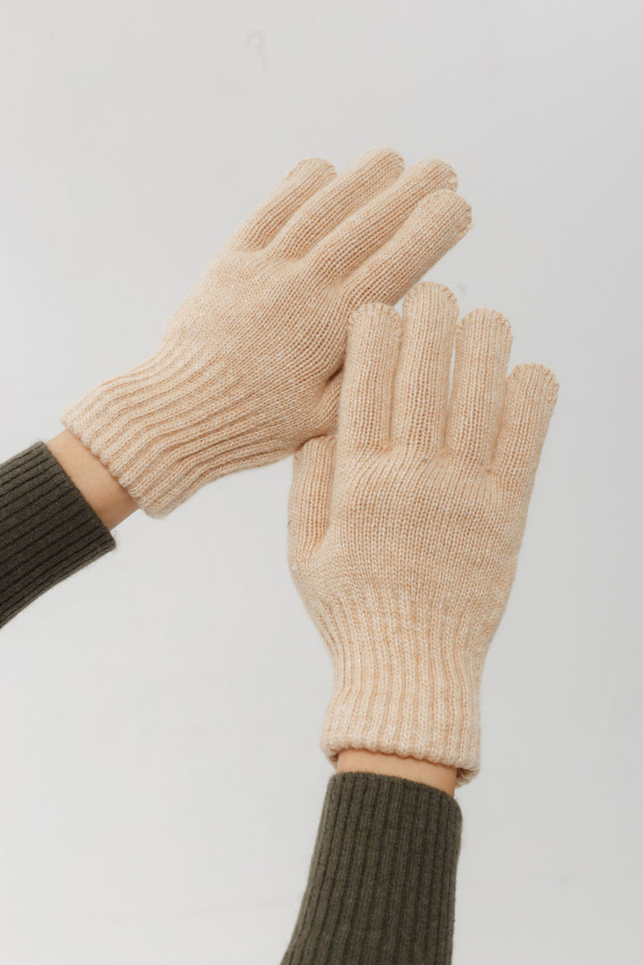 Купить перчатки из натуральной шерсти бат сежу. Цвет: Серый, Шоколадный, Графитовый, Тёмно-коричневый, Коричневый, Рыжий принт, Графитовый принт, Коричневый принт, Рыжий, Серый принт, Бежевый
