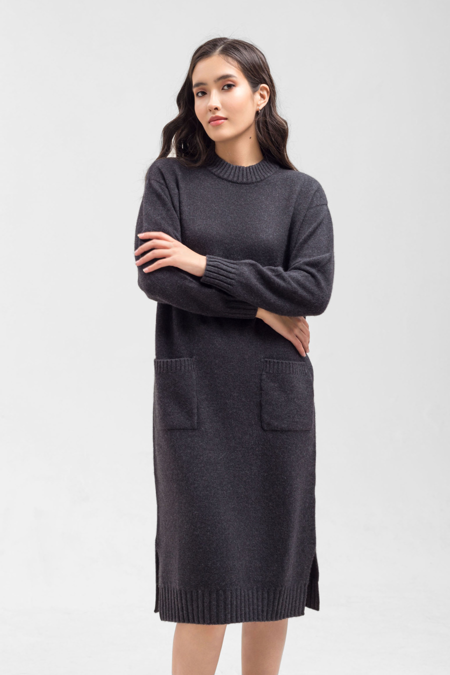 Купить платье из кашемира munkh. Цвет: Синий, Коричневый, Оливковый, Серый , Кремовый, Графитовый
