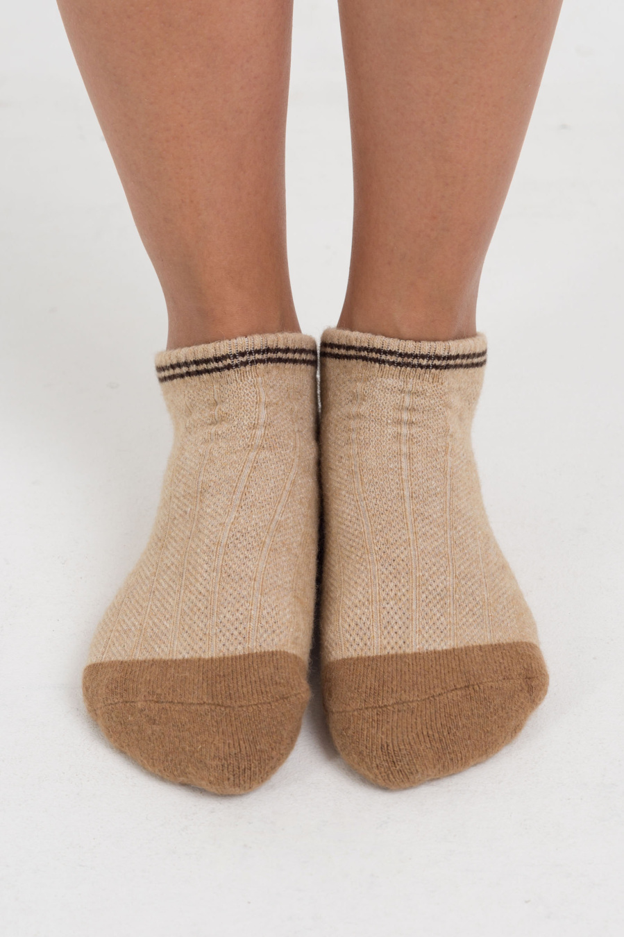 Купить носки спортивные из натуральной шерсти tod оймс. Цвет: В ассортименте, Бежевый, Шоколадный, Серо-графитовый, Бежево-шоколадный, Бежево-рыжий, Серо-шоколадный, Коричневый, Розовый, Рыжий, Серый, Синий, Графитовый, Голубой, Коричнево-шоколадный, Шоколадный с бежевым, Бордовый, Фиолетовый
