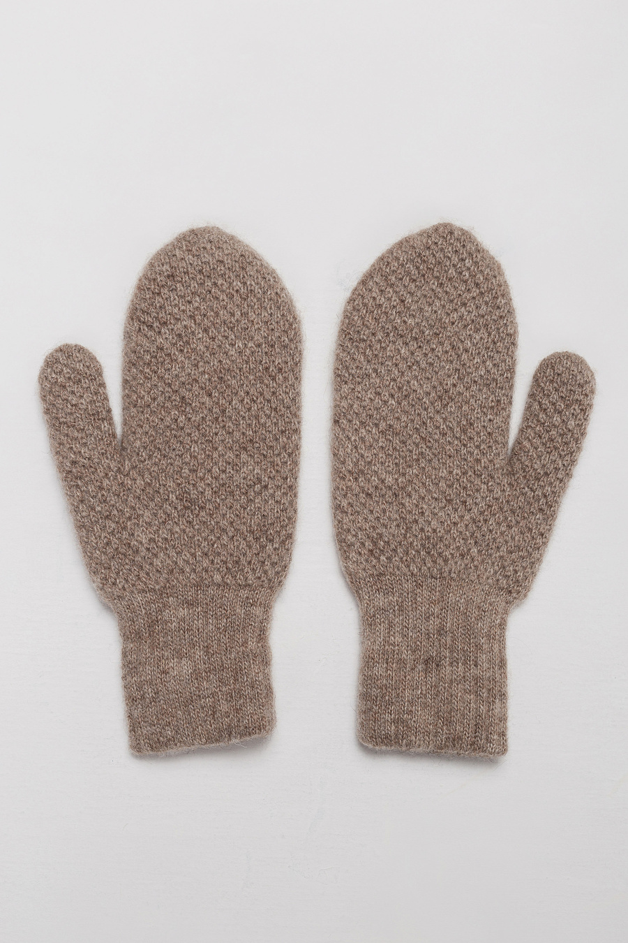 Купить варежки из натуральной 100% шерсти cashmere house. Цвет: Белый букле, Коричневый букле, Шоколадный букле, Шоколадный букле с белой полоской, Коричневый, Шоколадный, шок*беж*букле, Белый
