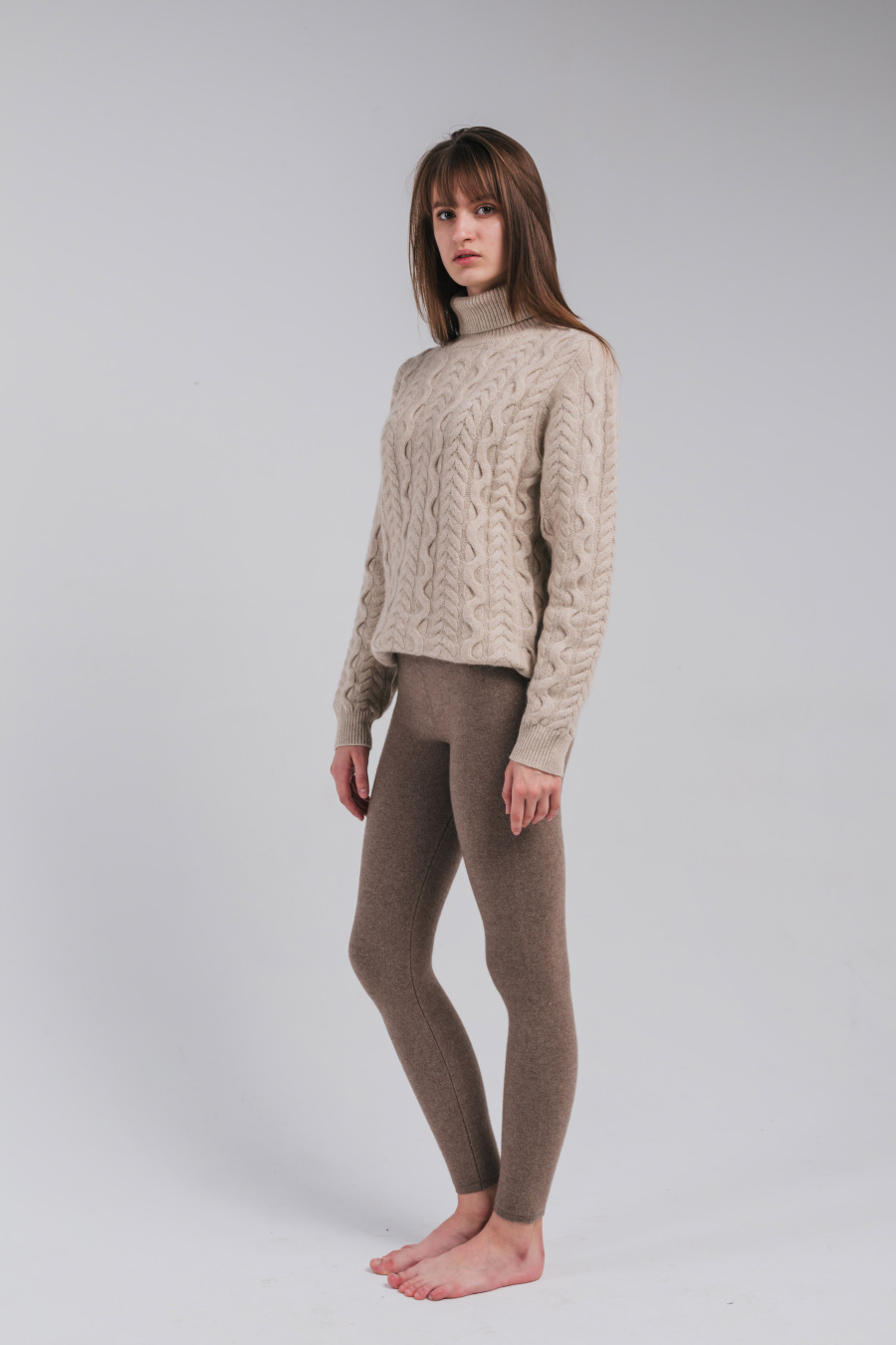 Купить легинсы из 100% кашемира gobi. Цвет: Чёрный, Коричневый, Серый, Чёрно-синий, Графитовый, Бежево-серый, Бежево-коричневый, Тёмно-серый
