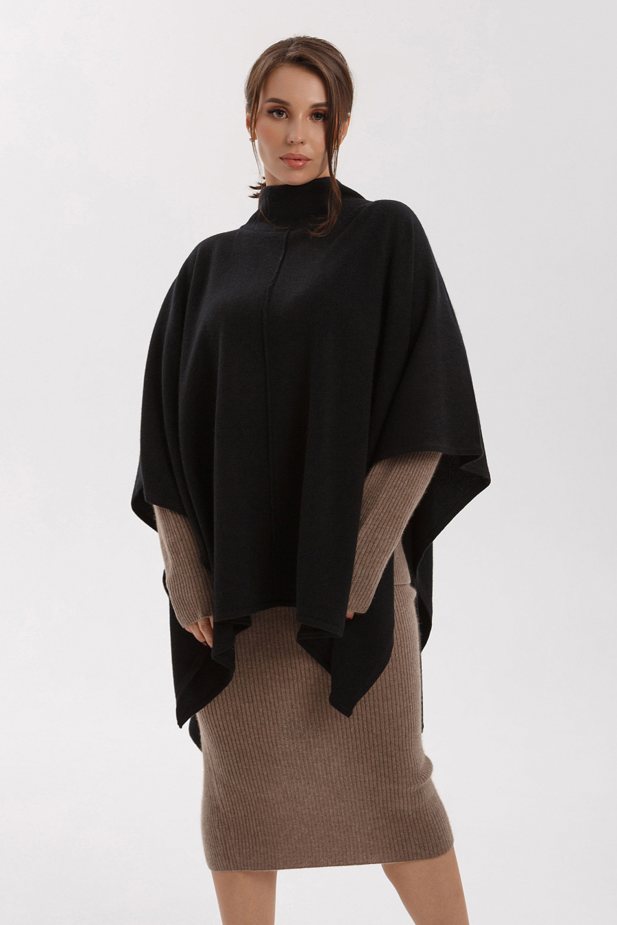 Купить пончо из кашемира gobi. Цвет: Чёрный
