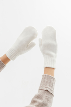 Варежки ШК-30100 КАШЕМИР ХАУС (MAGNAG) (F, 01 белый)