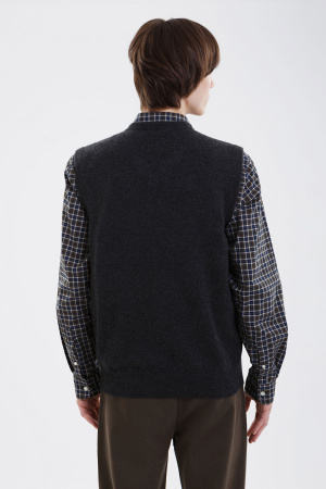 Жилет муж КМ030189 (316003 ((320036)) гоби (S-44, 75 графитовый)